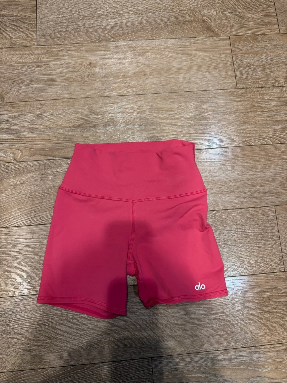 Alo Yoga X-Small Pink Biker Shorts. 💕⚡️